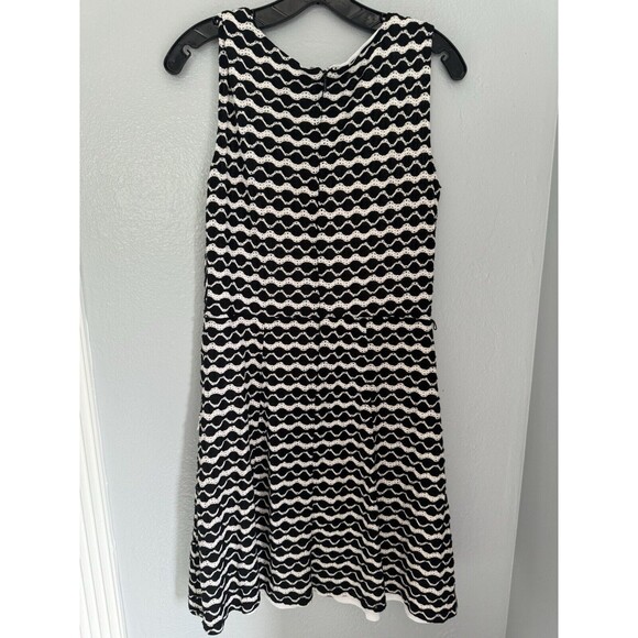 Beige By ECI Black White Patterned Sleeveless Dress Size 8 - Picture 2 of 4